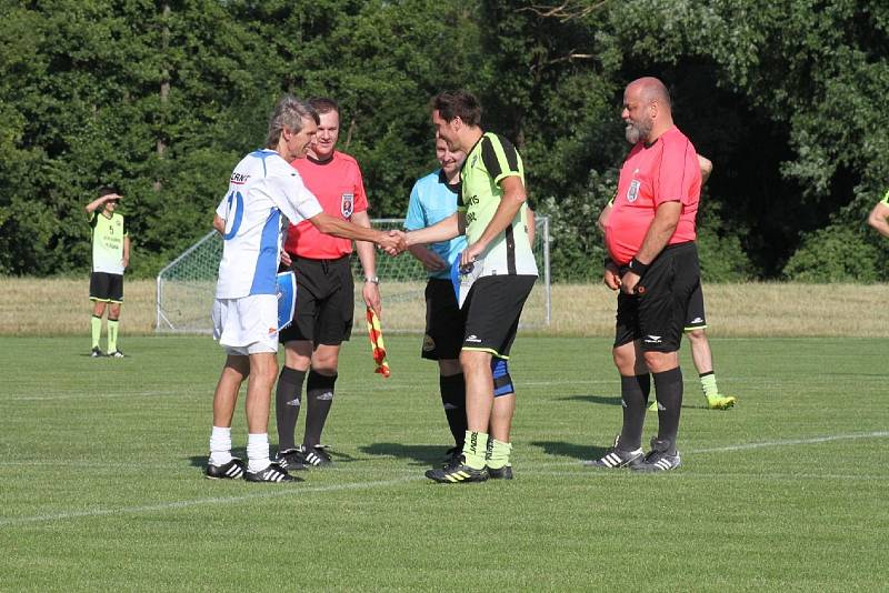 Fotbalisté Huštěnovic oslavili výročí devadesáti let nejen zápasem se starou gardou Baníku Ostrava.