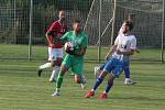Fotbalisté Uherského Brodu (červené dresy) porazili v 1. kole MOL Cupu Viktorii Otrokovice 2:1 po prodloužení.