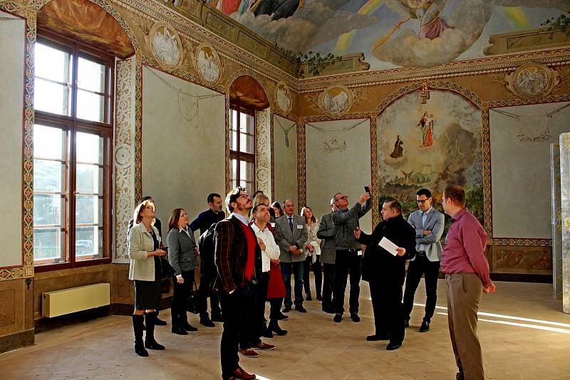 Jednou z hlavních aktivit projektu obnovy kláštera byl odkryv a následné restaurování výzdoby tzv. Jezuitské kaple.