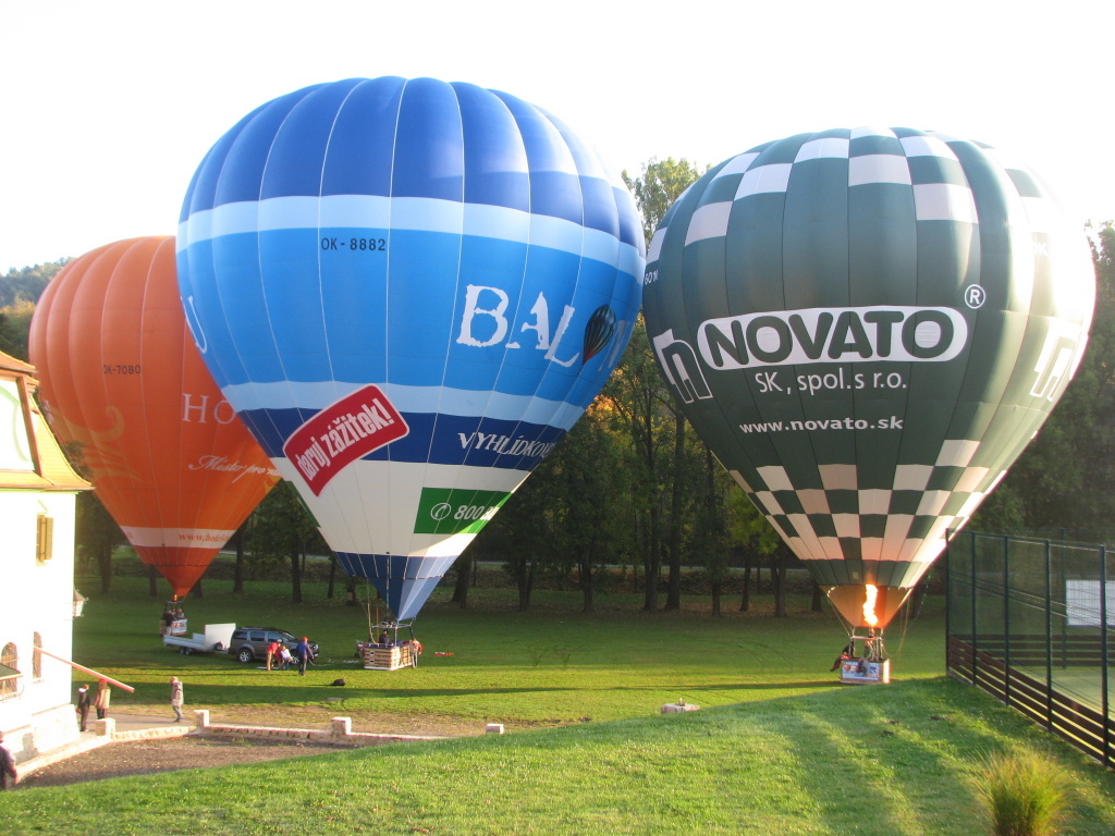 Nad Slováckem létá největší balon v republice - Slovácký deník