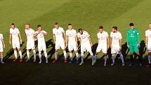 Fotbalisté Slovácko (v bílých dresech) v sobotním odpoledním zápase porazili Teplice 3:2.