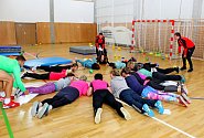 ŠKOLA V POHYBU. Učitelé i děti se při semináři v buchlovické hale Cihelna těšili z nových sportovních aktivit.