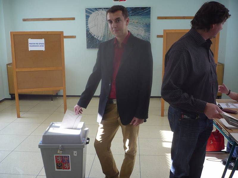 Hradišťan Martin Mynář přišel k volbám nejen jako volič, ale aktivně se na jejich organizování i podílel.
