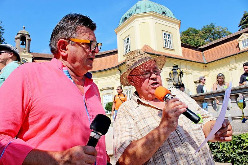 Česnekem byl provoněn nejen areál buchlovického zámku, ale i městečko Buchlovice.