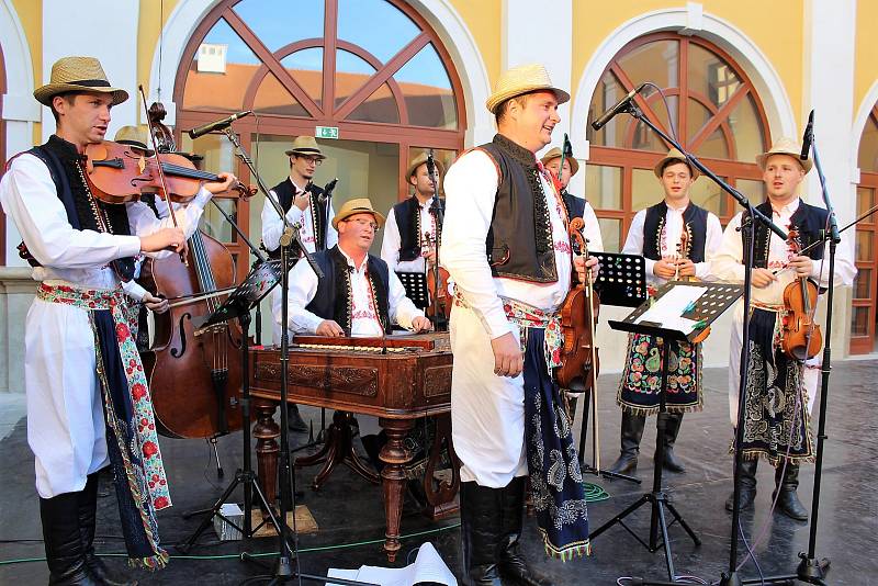 Folklor v Redutě na Slováckém létě