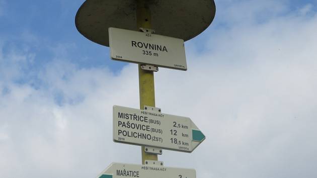 První zastávka je na kopci Rovnina.