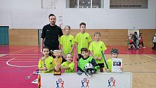 Florbalisté ze školní družiny Pod Vinohrady v Uherském Brodě ovládli devátý ročník turnaje O putovní pohár.