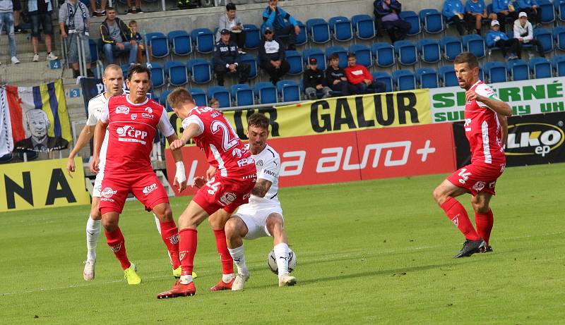 Fotbalisté Slovácka v 6. kole FORTUNA:LIGY přivítali Pardubice.