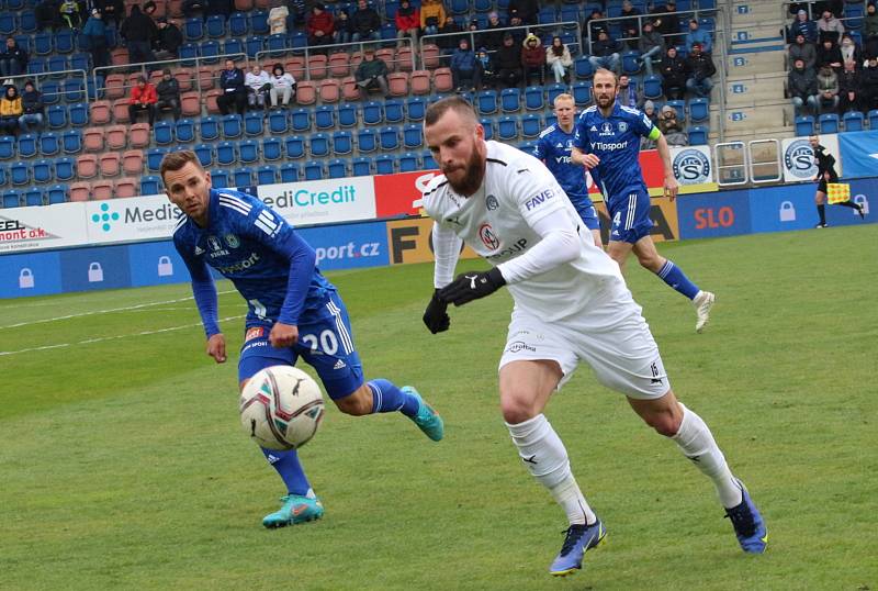 Fotbalisté Slovácka (bílé dresy) se ve 27. kole FORTUNA:LIGY utkali se Sigmou Olomouc.