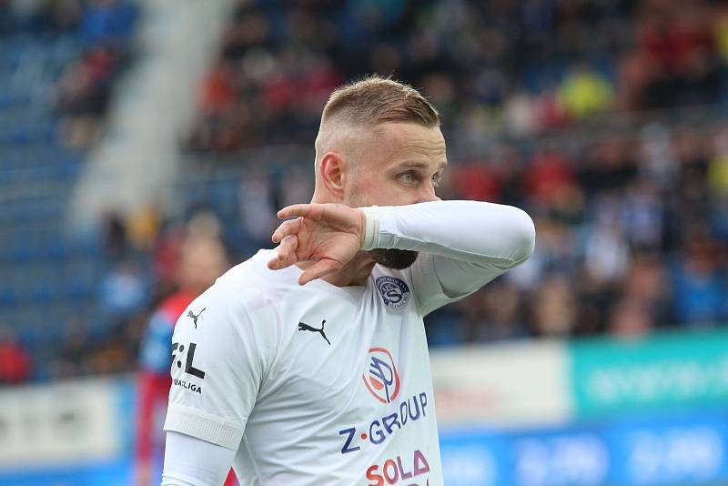 Fotbalisté Slovácka (bílé dresy) ve šlágru 20. kola FORTUNA:LIGY vyzvali mistrovskou Plzeň.