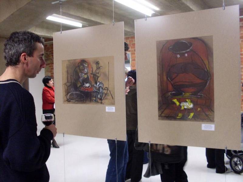 Vernisáž výstavy svých obrazů a kreseb Tomáše Měšťánka v Q galerii v Uherském Brodě