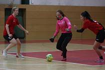 V Uherském Brodě se o víkendu uskutečnil Vánoční halový turnaj ve fotbale žen a dívek s mezinárodní účastí.
