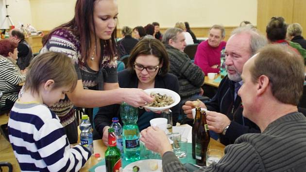 Košt hub v Nivnici vyhrál jediný vzorek ze zahraničí - Slovácký deník