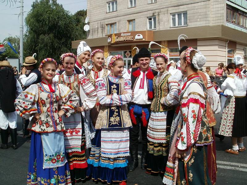 Kunovický soubor Handrlák reprezentoval na Ukrajině.