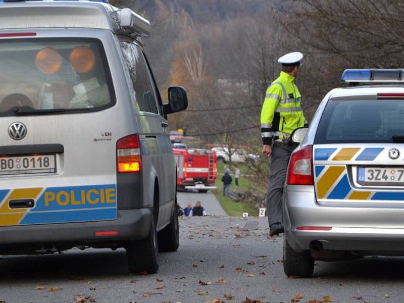 Závodní auto mezi Březovou a Lopeníkem zabilo čtyři lidi