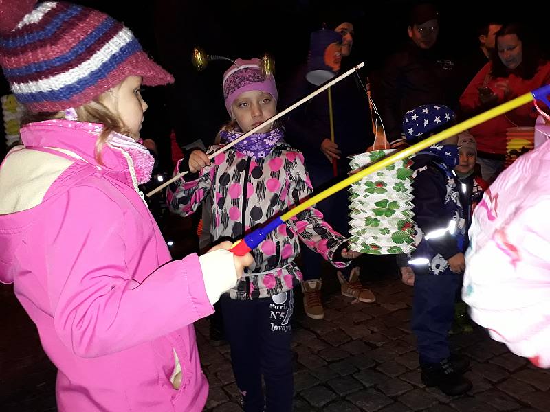 Berušky a broučci se slétli na Masarykovo náměstí v Uherském Hradišti