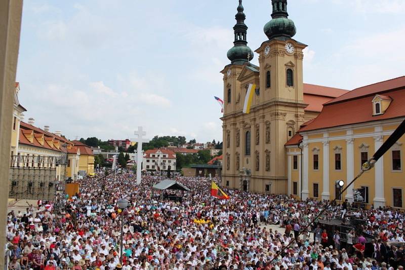 Slavnostní bohoslužba přilákala rekordní počet poutníků. 