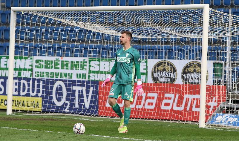 Fotbalisté Slovácka (bílé dresy) ve 28. kole FORTUNA:LIGY zdolali poslední Karvinou 3:1.