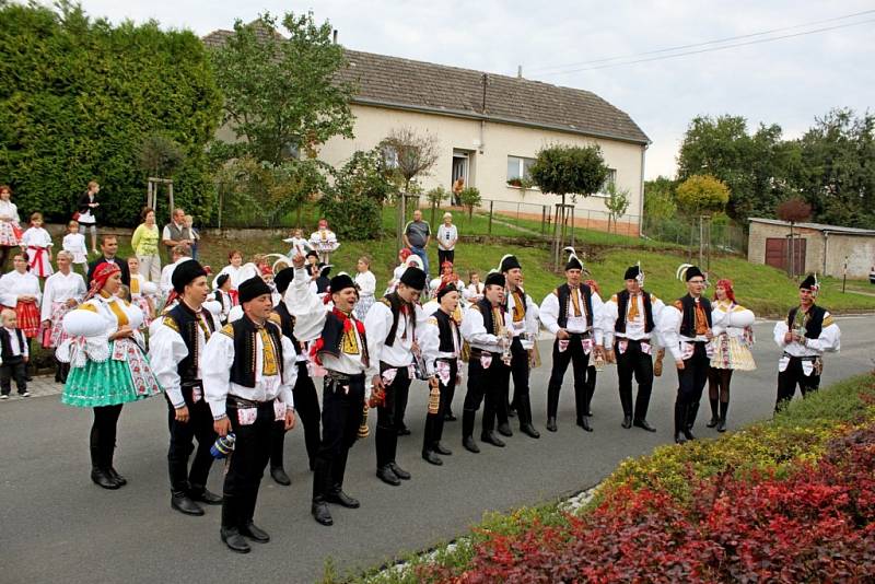 HODOVÉ VESELÍ. Sušické hody byly otevřeny pro každého, kdo se chtěl dobře bavit a nepřijít o nové zážitky. 