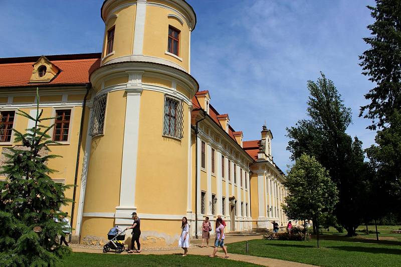 Víkend otevřených klášterních zahrad na Velehradě přilákal k jejich prohlídce širokou veřejnost.