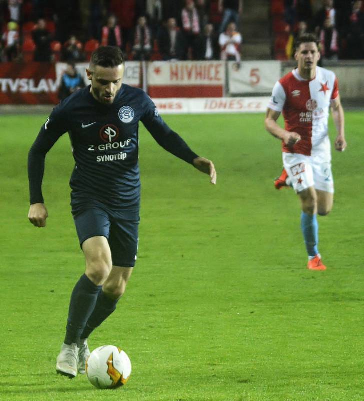 Fotbalisté Slovácka (v modrých dresech) ve 22. kole FORTUNA:LIGY prohráli na Slavii 0:4.