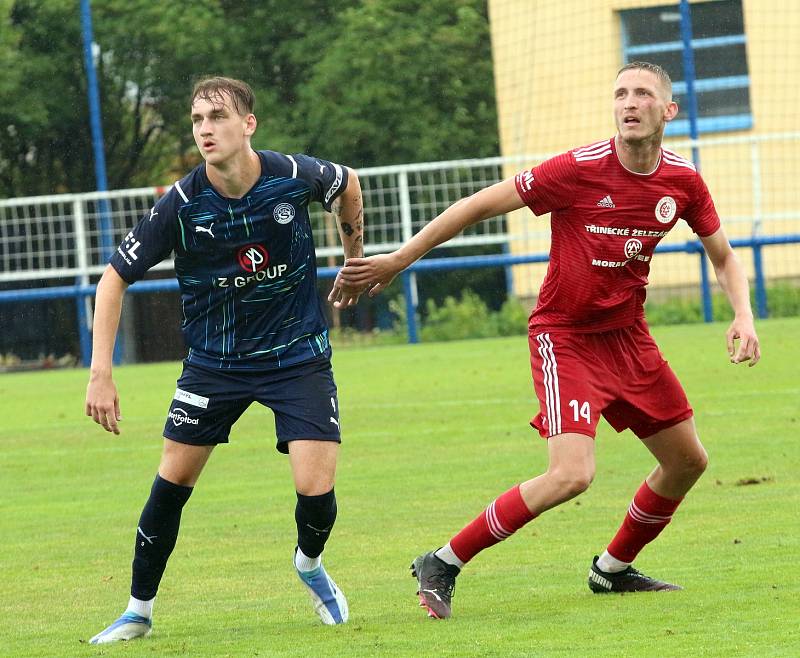 Fotbalisté Slovácka (modré dresy) v přípravě na novou sezonu zdolali druholigový Třinec 2:0.