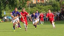 Uherský Brod - Hodonín 2:2 (0:1) Uherský Brod (v červeném).