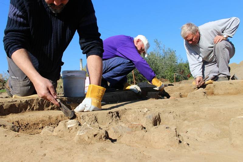 Archeologové nacházejí v těchto dnech na okraji Starého Města stopy po osídlení z dob Velké Moravy. 