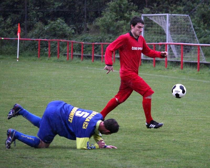 Gólman Traplic Jiří Vávra sice od Mařatic dostal tři góly, když ho nejprve z penalty překonal Miroslav Kroča, vedle toho ale domácím zlikvidoval několik šancí. 