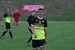 Fotbalisté Jalubí (žlutočerné dresy) v semifinále Poháru OFS Jarošovský pivovar zdolali Nedakonice 3:0.