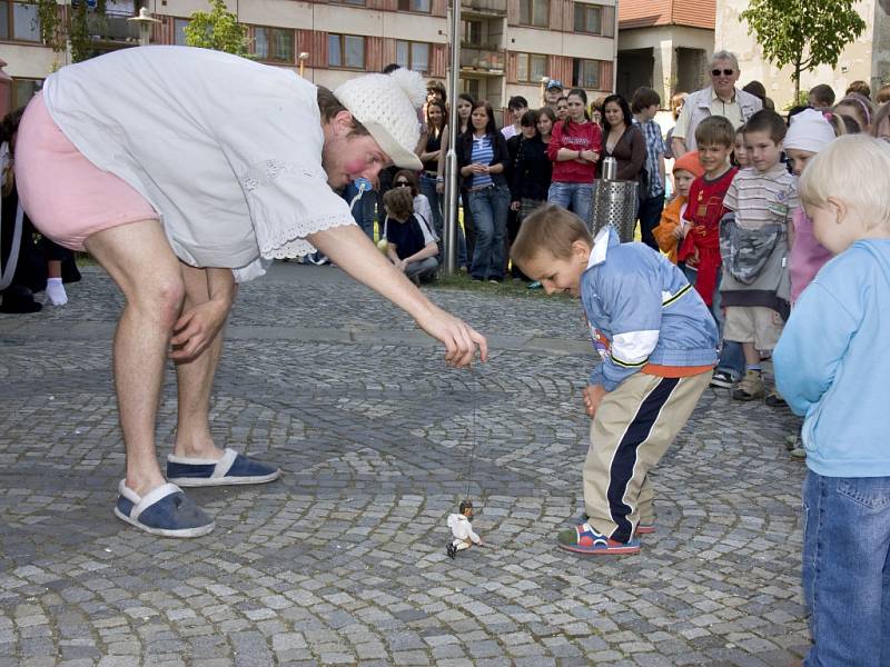 Pouliční divadlo budilo zaslouženou pozornost.