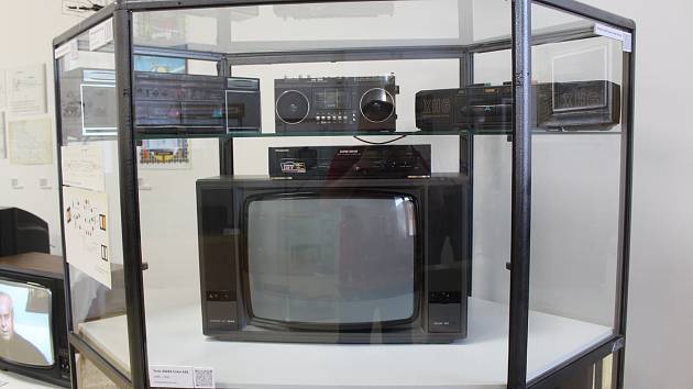 Historická i raritní rádia a televizory vystavují v Muzeu Bojkovska.