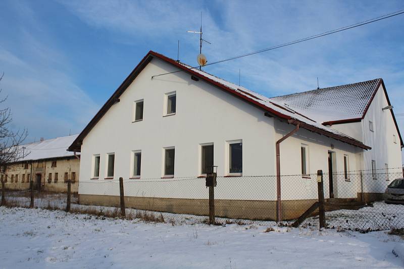 Hostějov se sněhovou pokrývkou.