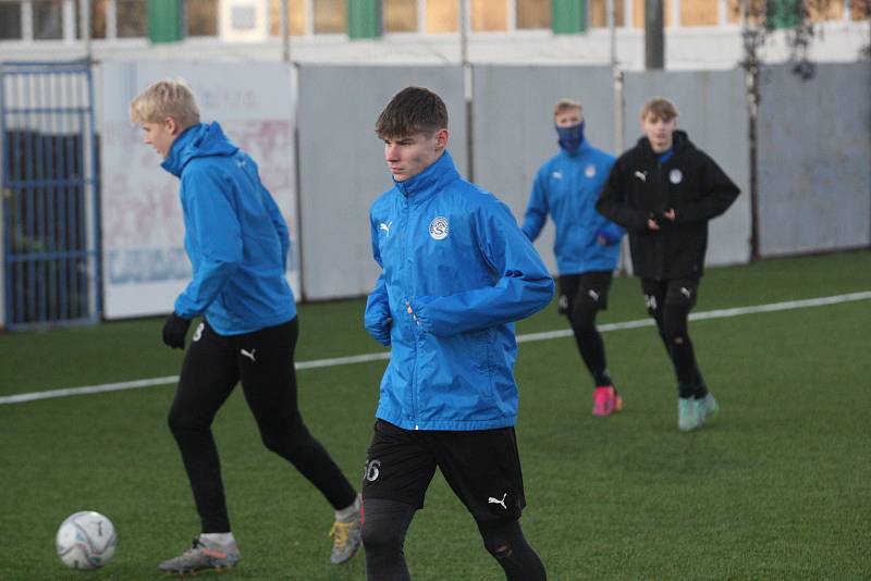 Mladí fotbalisté Slovácka z juniorky a staršího dorostu se již od podzimu připravují spolu.