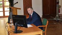 Zasedání ustavujícího zastupitelstva Uherského Hradiště 17. října 2022 v Redutě. Starosta Stanislav Blaha