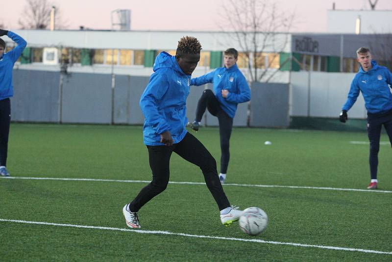 Mladí fotbalisté Slovácka z juniorky a staršího dorostu se již od podzimu připravují spolu.