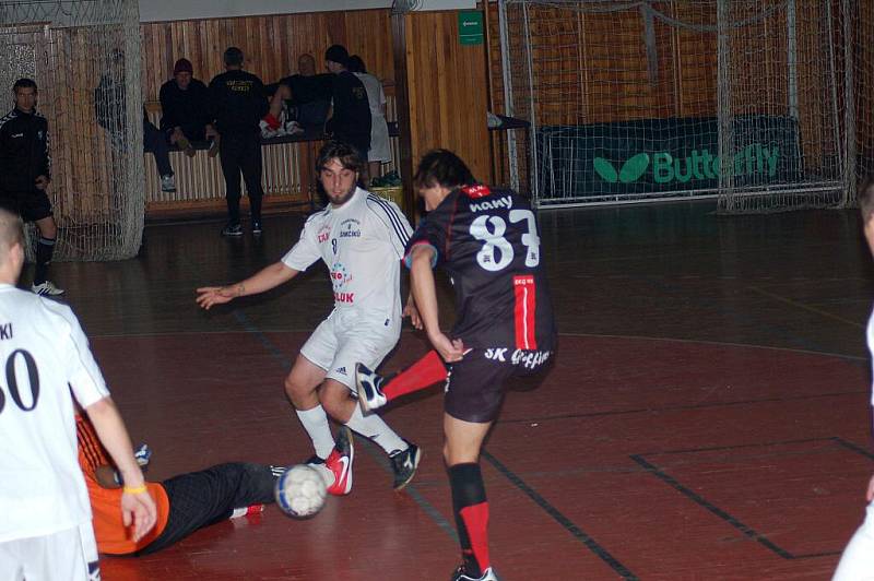 Vítězem letošního ročníku Stavescupu se stal prostějovský tým Griffins (v tmavém), který nejprve v semifinále zdolal domácí Borovička team (v bílém) a ve finále pak i Košice (v pruhovaném). Souboj o 3. místo mezi Mistry z Uherského Brodu a Borovička teame