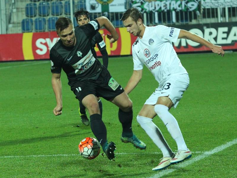 1. FC Slovácko - FK Jablonec. Zleva Stanislav Tecl a Marián Kovář.