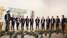 Mužáci z Dolních Dunajovic přijeli na zpívání do Nedakonic poprvé a z největší dálky.