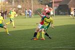 Uherský Brod (v červeném) - Napajedla 1:1 (0:0). Pavel Němčický a Michal Postava.