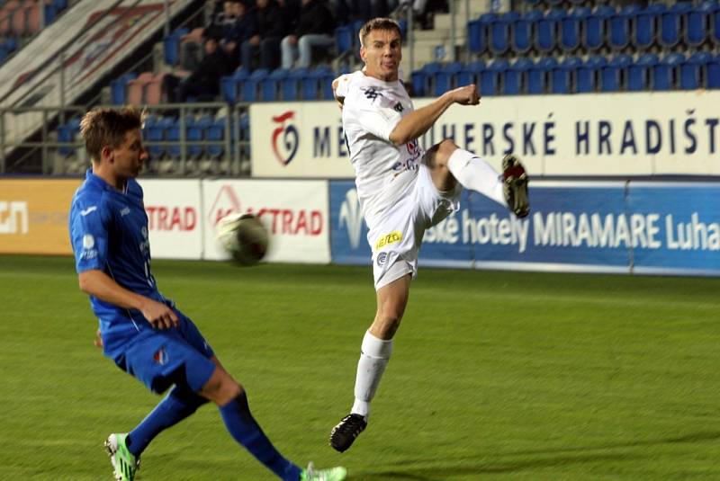 1. FC Slovácko - FC Baník Ostrava.