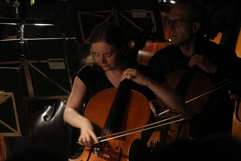 Kunovské léto: Filharmonie Bohuslava Martinů s tanečním souborem Hradišťan v představení Kytice