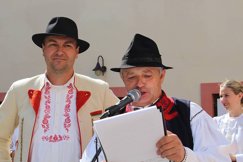 Mikroregion Staroměstsko se na Slavnostech vína v Uherském Hradišti představil na nádvoří pod Starou radnicí.