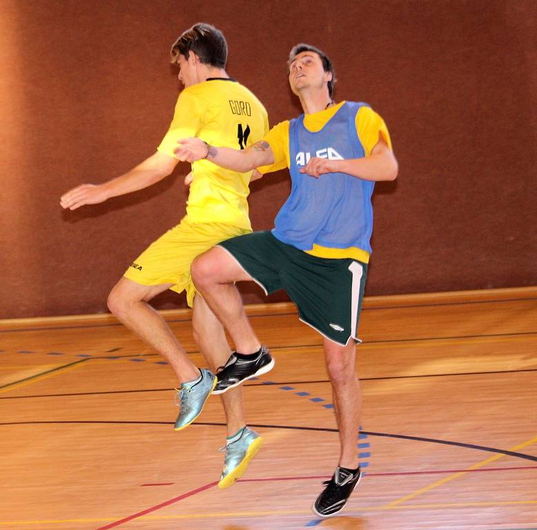 Futsalová Superfrankie liga: utkání nadtavbové části o 9.-15. místo mezi týmy NGBS a GFC.