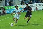 Fotbalisté Slovácka (bílé dresy) v nedělním šlágru FORTUNA:LIGY vyzvali pražskou Slavii.