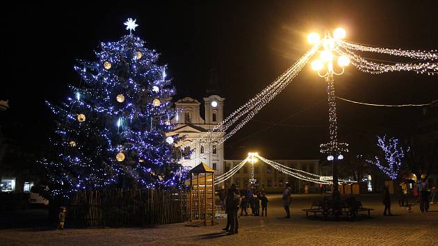 Vánoční výzdoba Uherského Hradiště v roce 2020, Masarykovo náměstí