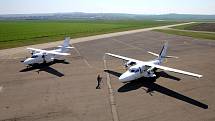 50. výročí prvního vzletu letadla L 410 na letišti v Kunovicích.Na snímku L 410 NG vpravo