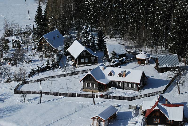 Přelet přes Lysou horu zvládl jediný ze tří balonů. Výhledy na Moravskoslezské Beskydy byly úchvatné.