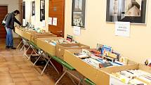 KNIHOTOČ. Na 5. ročníku knižního bazaru v Buchlovicích se sešlo 8,5 tisíce knih, které provětraly domácí knihovničky.