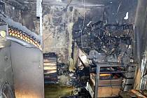 Požár v rodinném domě v Nivnici zasáhl dílnu v suterénu, dál se nestihl rozšířit